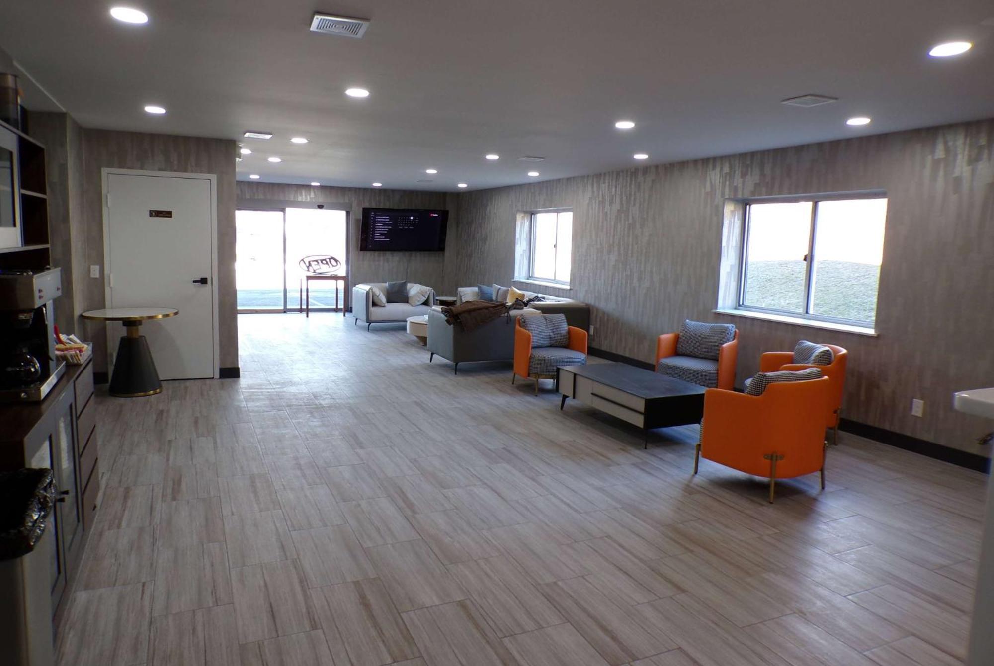 Luxor Inn & Suites, A Travelodge By Wyndham Elkins Exterior foto